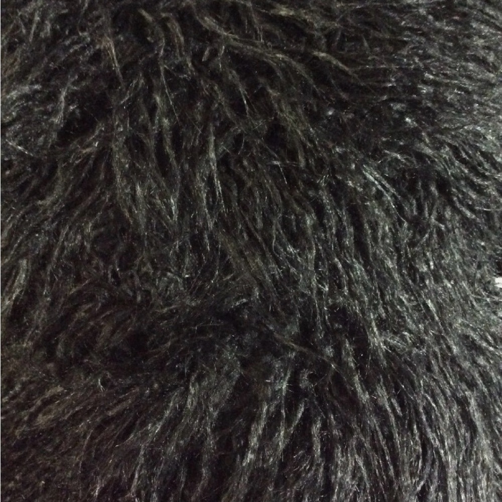Project 62 Black Faux Fur Throw with Satin Bow NWT - Picture 3 of 3